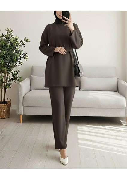 Yuvarlak Yaka Beli Kemerli Scuba Takım fiyatları