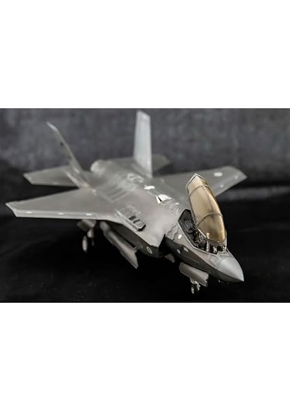 Model F-35A Lightning 2 Plastik Uçak Maket Kiti fiyatları