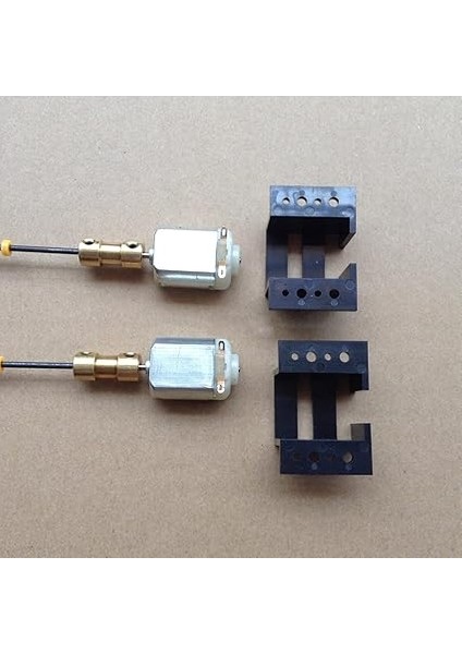 Çift 130 Motorlar Rc Tekne Sürücü Seti Motor Koltuğu 12CM Mil Pervaneler Rc Modeli Gemi Dıy Kiti indirimleri