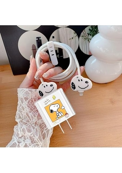iPhone 18W/20W Ile Uyumlu Şarj Kılıfı, Şarj Kablosu Örme Aparatı, Toparlayıcı, Kablo Koruyucu, Snoopy