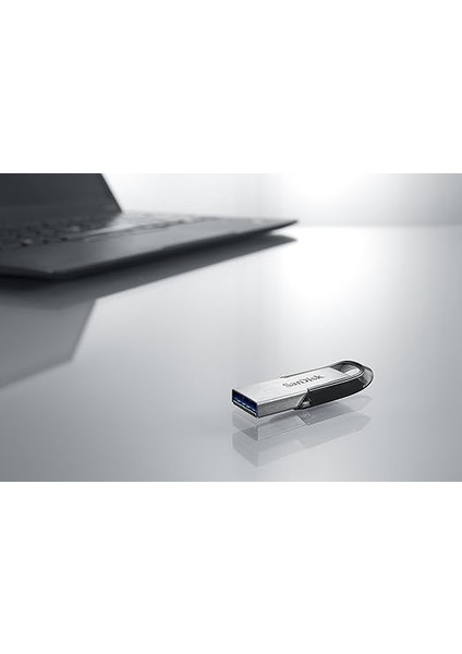 Çok Kabiliyetli USB Flaş Bellek (Usb 3.0 130 MB/S’ Ye Kadar), Siyah, Gümüş 32GB fırsatları