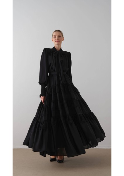 Eteği Kat Kat Büzgülü Uzun Elbise Siyah