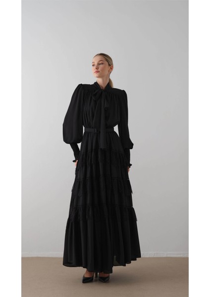 Eteği Kat Kat Büzgülü Uzun Elbise Siyah