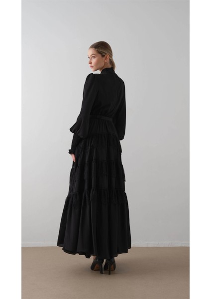 Eteği Kat Kat Büzgülü Uzun Elbise Siyah