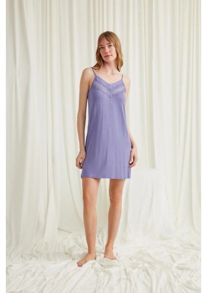 Monamise Dekolteli Yakası ve Kolu Dantelli Sabahlık Takımı modelleri