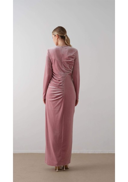 Önü Büzgülü Kadife Elbise Pudra modelleri
