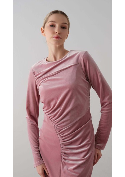 Önü Büzgülü Kadife Elbise Pudra fırsatları