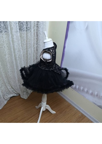 Siyah Dantel ve Tül Detaylı Şık Çocuk Elbisesi modelleri
