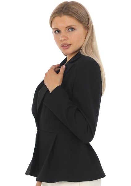 Inci Düğmeli Broş Detaylı Siyah Pileli Ceket - Ofis & Gündüz Kombinleri Şık Tasarım modelleri