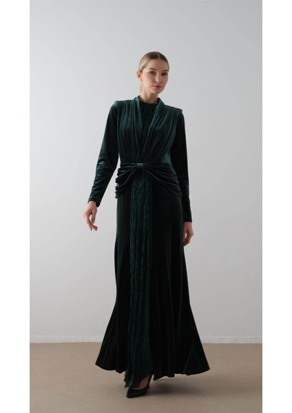 Ön Ortası Simli Kadife Elbise Yeşil