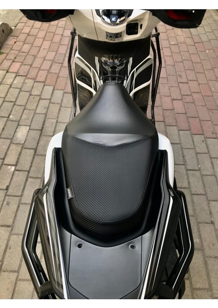 Akdeniz Sele Kaplama Pcx 125 Delüx Carbon Desen Lastikli Sele Kılıfı fiyatları
