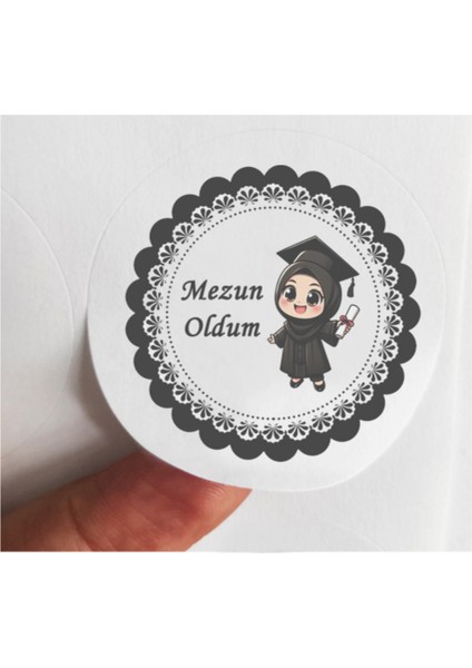 48 Adet 4 cm Kız Çocuk Siyah Mezun Oldum Mezuniyet Baskılı Mat Etiket Sticker