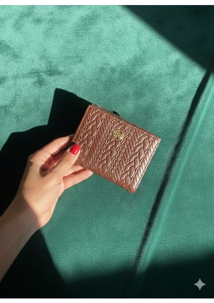 Kahverengi Kabartmalı Örgü Desenli Orta Boy Fermuarlı Kartlık Cüzdan modelleri