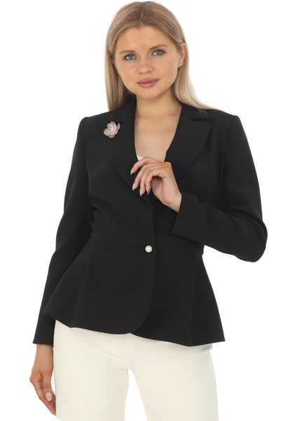 Inci Düğmeli Broş Detaylı Pileli Ceket ve Boru Paça Pantolon Takım - Şık Kadın Takım Elbise indirimleri