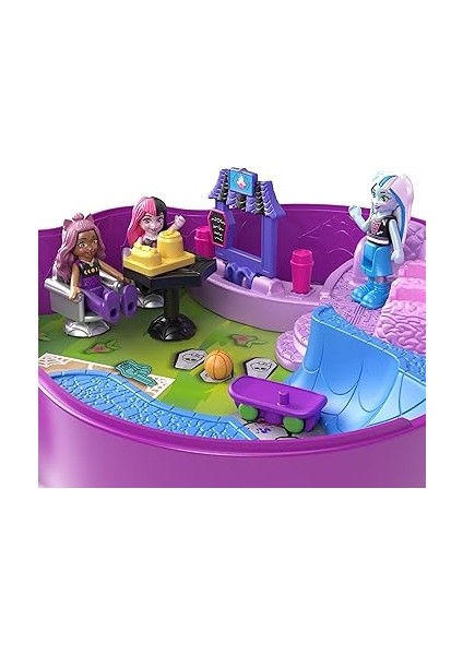 Pocket™ Monster High Temalı Kompakt Oyun Seti 3 Mikro Bebek ve 10 Aksesuar Bulunan, Açıldığında Liseye Dönüşen Polly Pocket Monster High Kompakt Oyun Seti HVV58 indirimleri