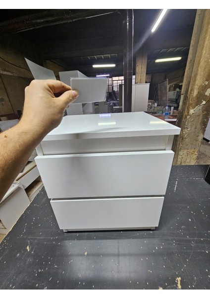 Karmen Beyaz Gizli Bölmeli Komodin modelleri