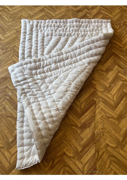 %100 Doğal El Sırıması El Yapımı Bebek Yün Yorganı 95X145 modelleri