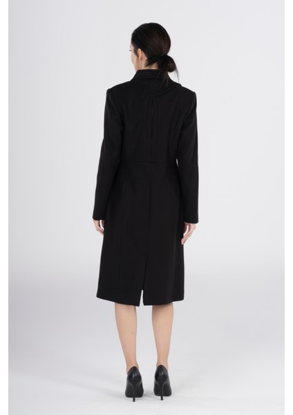Deri Sırt ve Cep Detaylı Siyah Midi Kaşmir Kaşe Kaban - Şık, Sıcak ve Konforlu Tasarım fırsatları