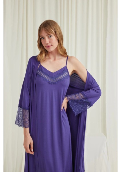 Monamise Dekolteli Yakası ve Kolu Dantelli Sabahlık Takımı