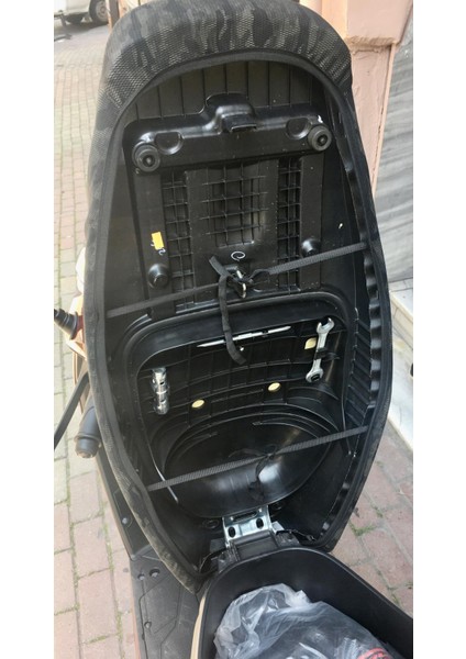 Akdeniz Sele Kaplama Activa 125 Yeşil Kamuflaj Lastikli Sele Kılıfı modelleri