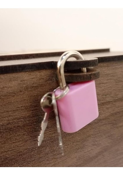 Boy Tip Box Eskitme Tarz Ahşap Oyma Ince Işlemeli 13CM Bahşiş Kutusu Asma Kilitli + 2 Anahtarlı modelleri