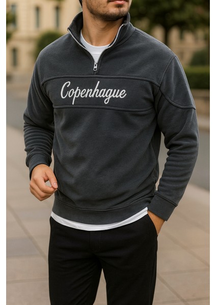 Erkek Yarım Fermuar Parça Detay Nakışlı Polar Sweatshirt