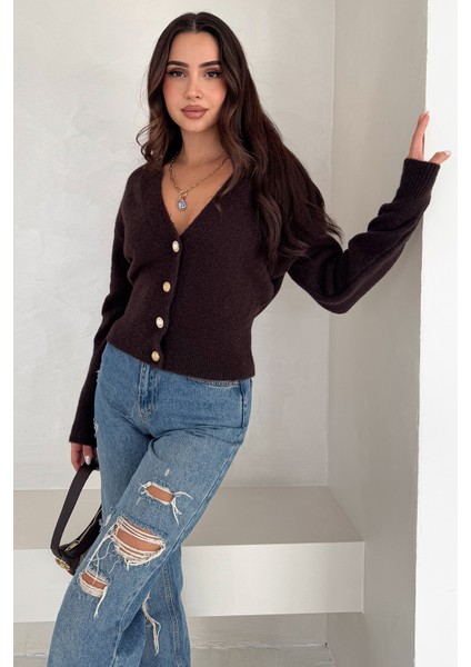 Kadın Düğmeli V Yaka Triko Hırka – Klasik & Şehirli Stil