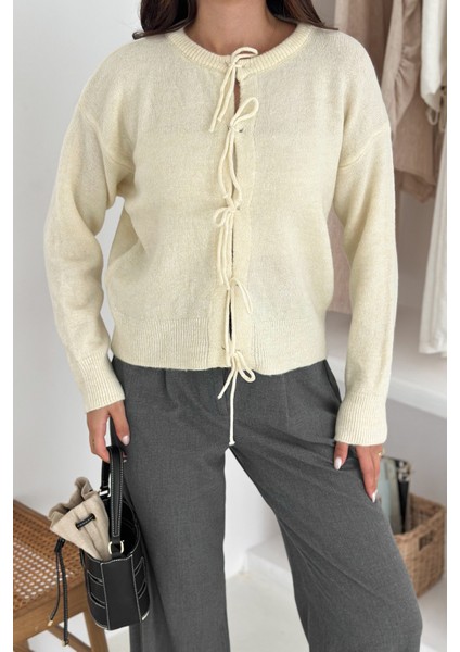 Kadın Fiyonk Detaylı Dokulu Triko – Yaratıcı & Şehirli Stil modelleri