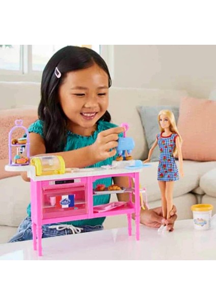 Barbie'nin Eğlenceli Kafesi Oyun Seti HJY19 fırsatları