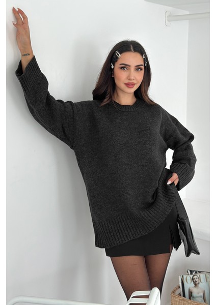 Kadın Oversize Triko Kazak – Rahat & Şehirli Stil indirimleri