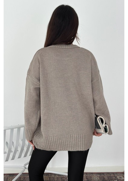 Kadın Oversize Triko Kazak – Rahat & Şehirli Stil