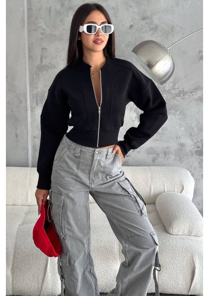 Kadın Fermuarlı Fit Cropped Sweatshirt – Sportif & Şehirli Stil