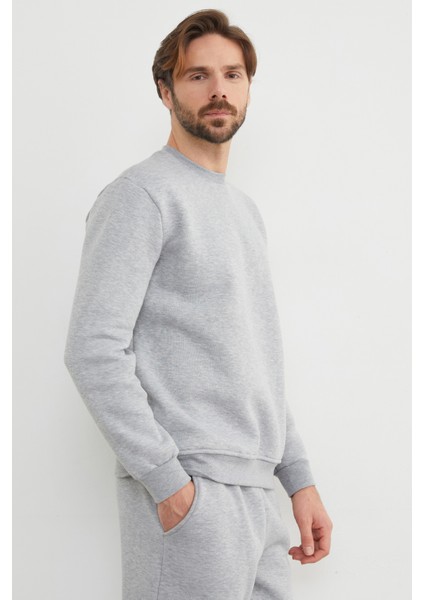 3 Iplik Basic Bisiklet Yaka Sweatshirt fırsatları