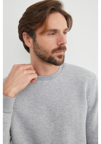 3 Iplik Basic Bisiklet Yaka Sweatshirt indirimleri