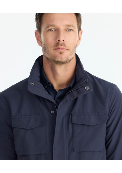 Regular Dik Yaka Uzun Kol Yağmurluk modelleri