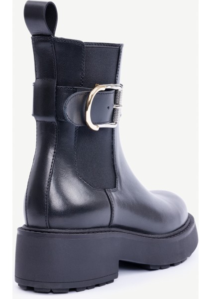 Lastikli Ve Tokalı Deri Bot modelleri