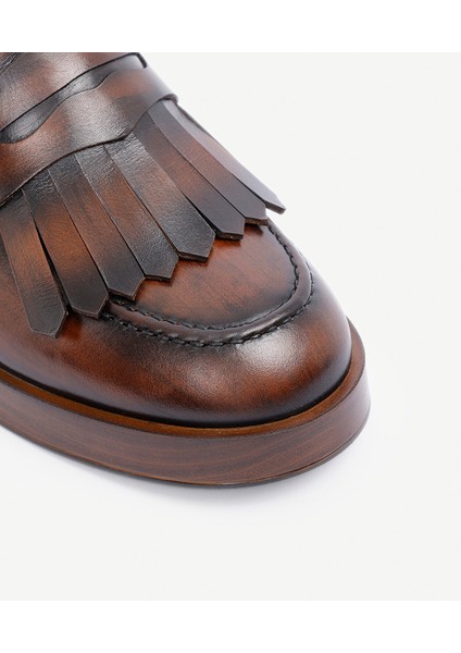 Püskül Detaylı Topuklu Deri Loafer fiyatları
