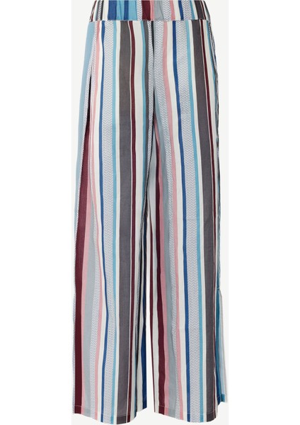 Yırtmaç Detaylı Pantolon