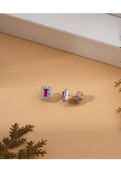 925 Ayar Rodyum Baget Kesim Yakut Taşlı Minimal Günlük Gümüş Küpe