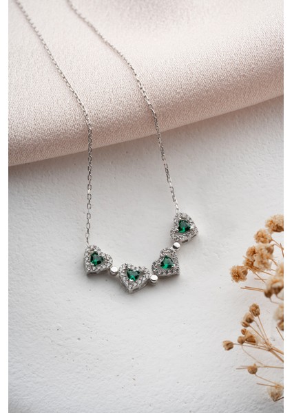 925 Ayar Gümüş Açılır Kapanır Mıknatıslı Yeşil Taşlı 4 Yapraklı Yonca Şans Kolye modelleri