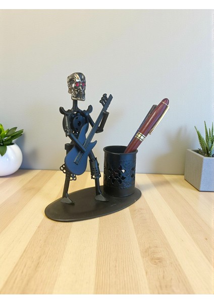 Kuru Kafa Metal Kalemlik ve Gitar Figürü – Masaüstü Organizatör (14X16 Cm)