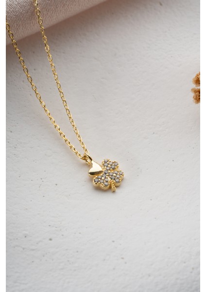 925 Ayar Gümüş Gold Kaplama Zirkon Taşlı 4 Yaprak Yonca Kolye indirimleri