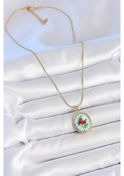 316L Çelik Gold Renk Zincir Turkuaz Mineli Incili Çiçek Işlemeli Portre Model Kadın Kolye - Lisinya fiyatları
