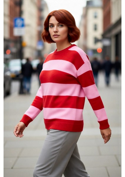 Kadın Rahat Kesim Çizgili Bisiklet Yaka Triko Kazak Uzun Kollu Soğuk Hava Için Ideal Kaliteli modelleri