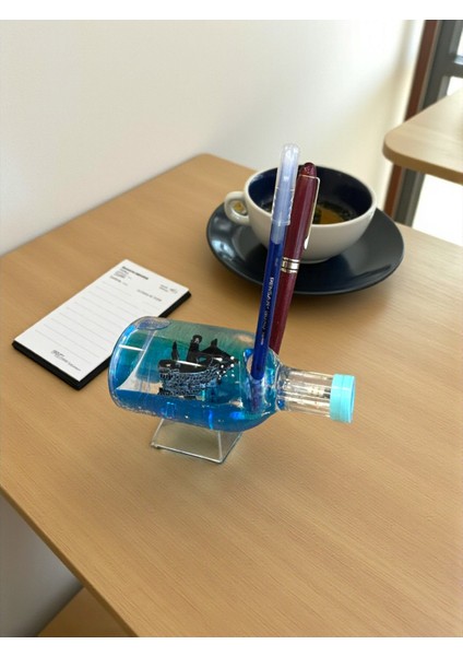 Işıklı Deniz Temalı Gemi Sulu Kalemlik – Led'li Masa Dekoru (14.5 Cm) fiyatları