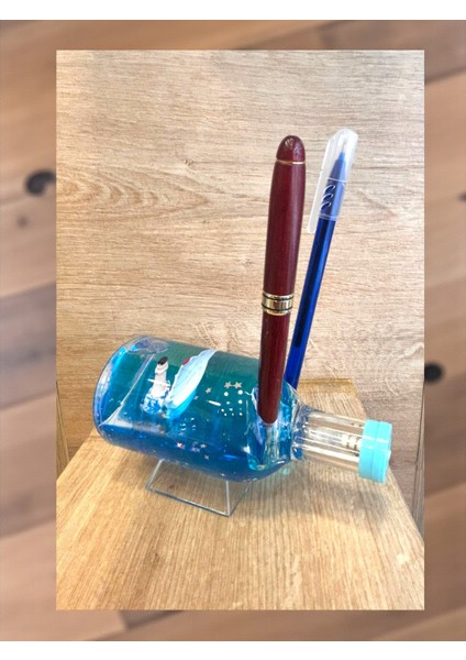 Işıklı Deniz Temalı Gemi Sulu Kalemlik – Led'li Masa Dekoru (14.5 Cm) modelleri