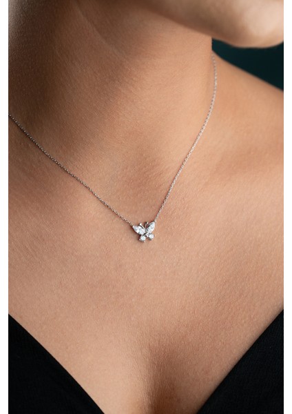 925 Ayar Gümüş Rodyum Kaplama Beyaz Taşlı Kelebek Kolye fiyatları