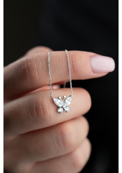 925 Ayar Gümüş Rodyum Kaplama Beyaz Taşlı Kelebek Kolye modelleri