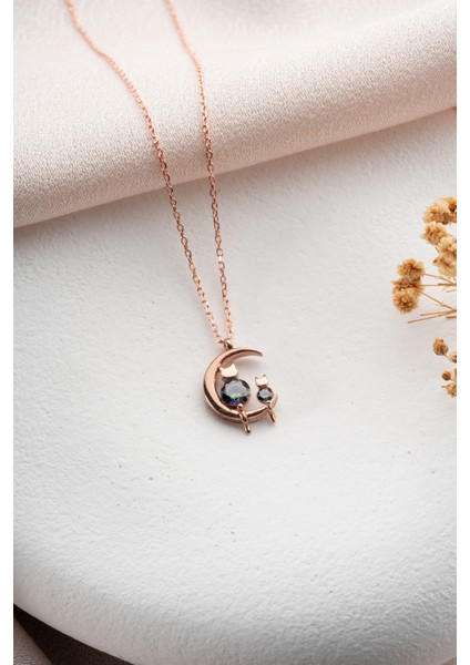 925 Ayar Gümüş Rose Kaplama Mistik Topaz Taşlı Kedili Hilal Kolye