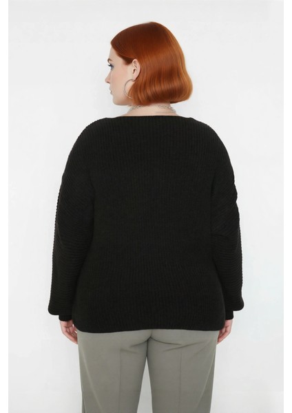 Kadın V Yaka Düz Desen Akrilik Triko Kazak Büyük Beden Kışlık Kombinlerin Rahat ve Şık Tamamlayıcısı modelleri